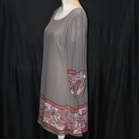 Speechless Border Print V-Neck Dress - Picture 4 of 13